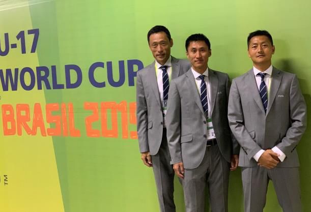 他整个人一下子不受控制的颤抖起来，上下牙齿甚至因为颤抖而不断发生碰撞，发出咯咯的声音。